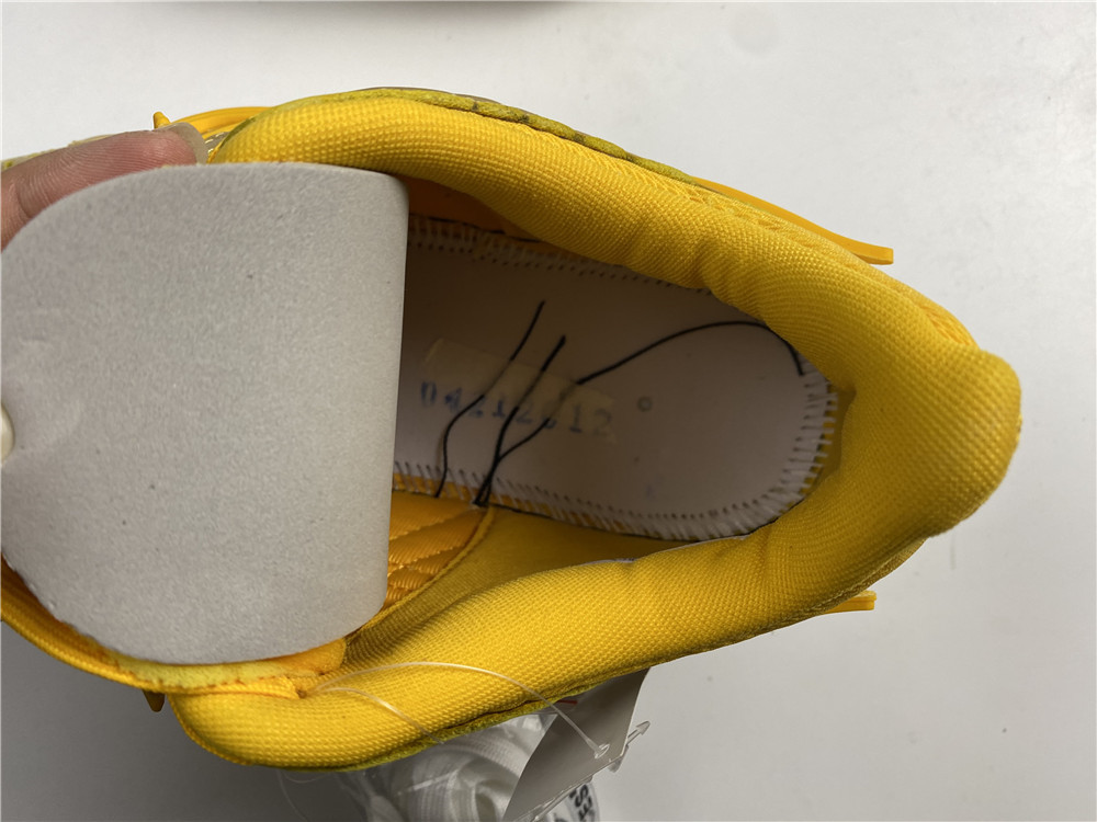 OFF-WHITE x Nike Air Rubber Dunk University Gold CU6015-100