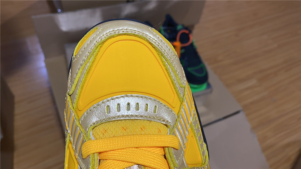 OFF-WHITE x Nike Air Rubber Dunk University Gold CU6015-100