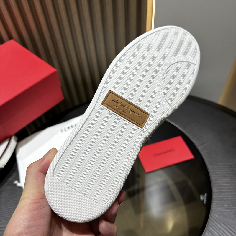 Ferragamo Gancini Sneakers