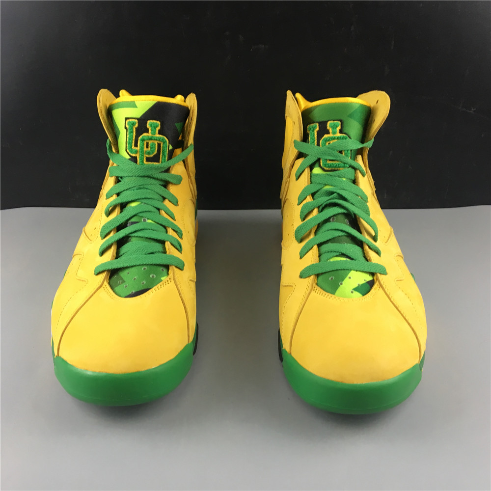 Air Jordan 7 Oregon Ducks PE 