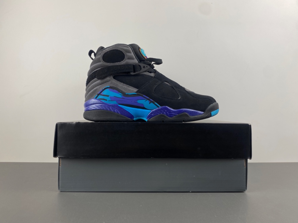 Air Jordan 8 “Aqua”