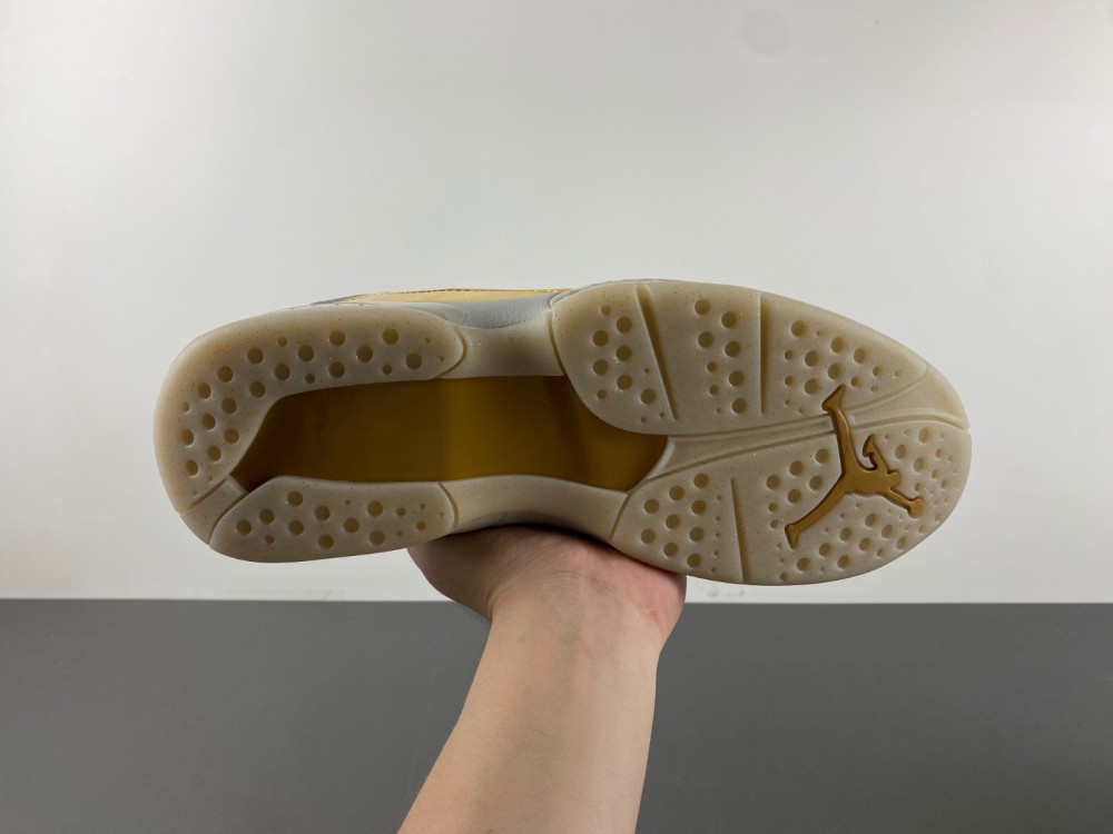 Air Jordan 8 “Champagne”