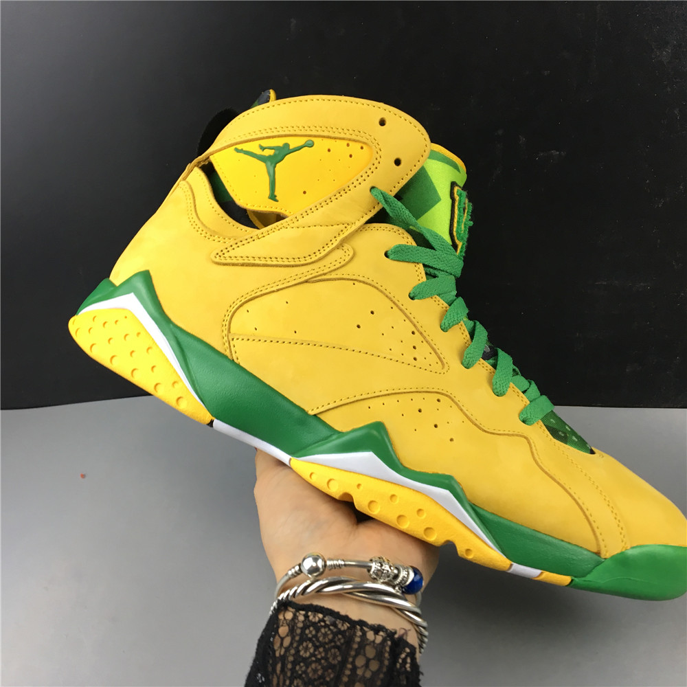 Air Jordan 7 Oregon Ducks PE 