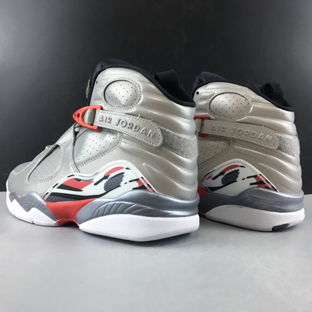 Air Jordan 8 “Reflective Bugs Bunny”