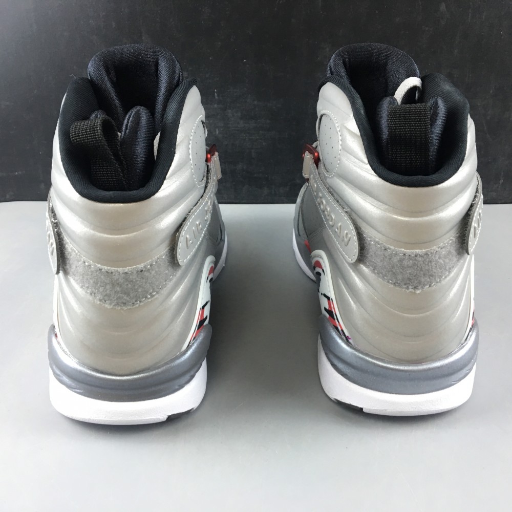 Air Jordan 8 “Reflective Bugs Bunny”