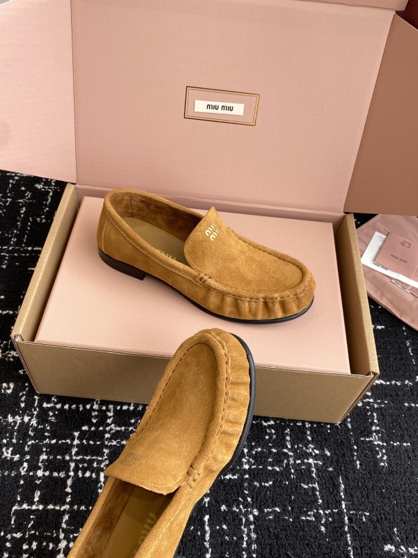Suede Ruched Mocassin Loafers