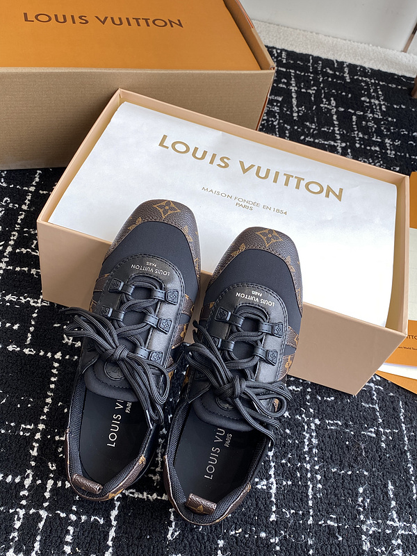 LV Sneakerina