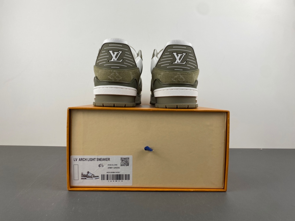 LV Trainer Sneaker