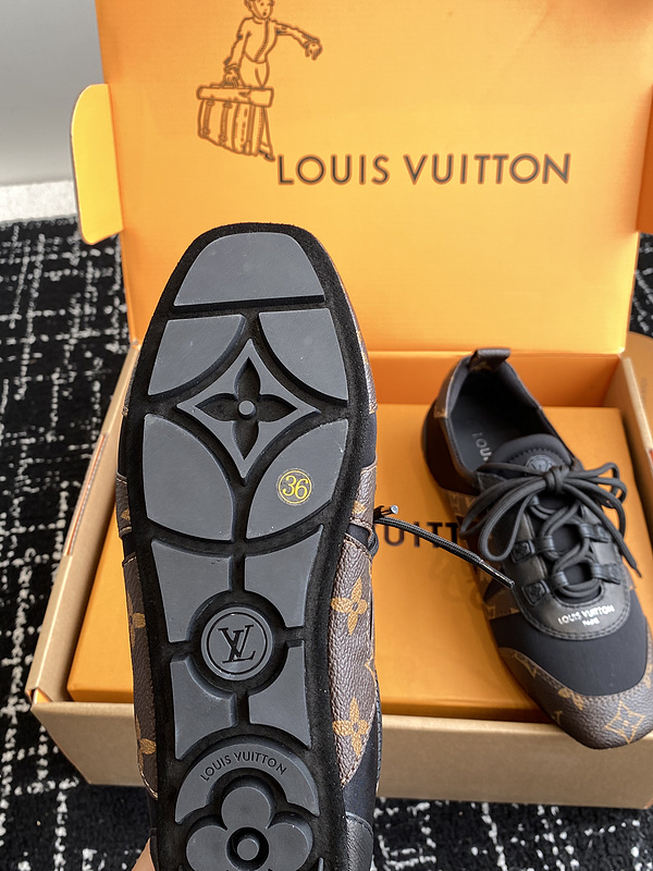LV Sneakerina