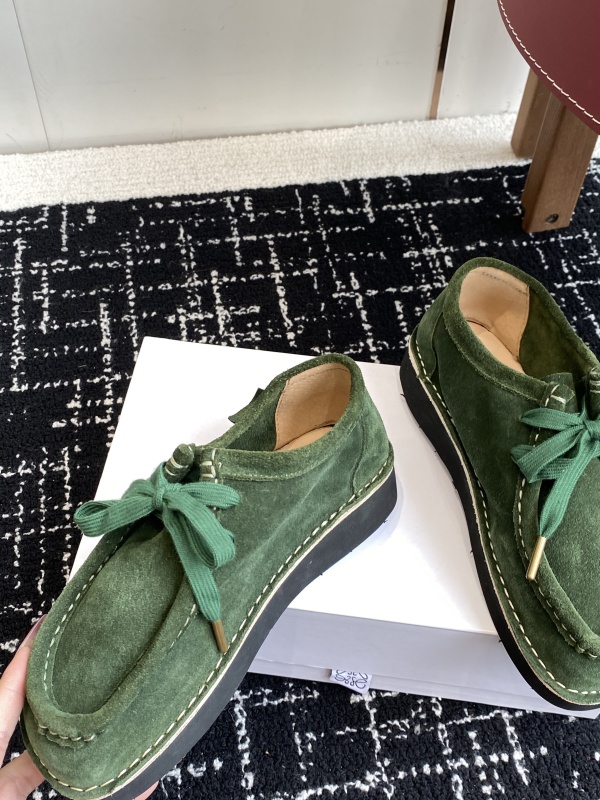 Faro lace-up in suede calfskin