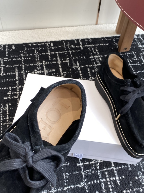 Faro lace-up in suede calfskin