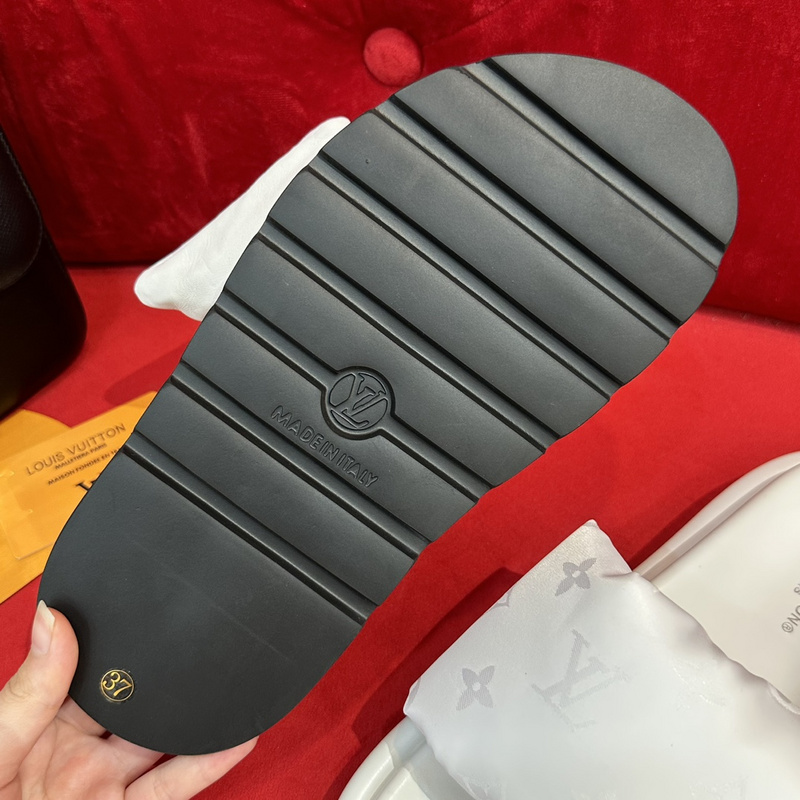 LV POOL PILLOW COMFORT MULE