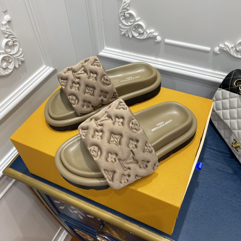 LV POOL PILLOW COMFORT MULE