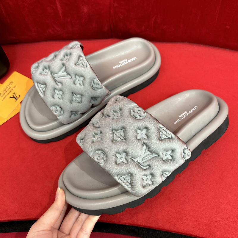 LV POOL PILLOW COMFORT MULE