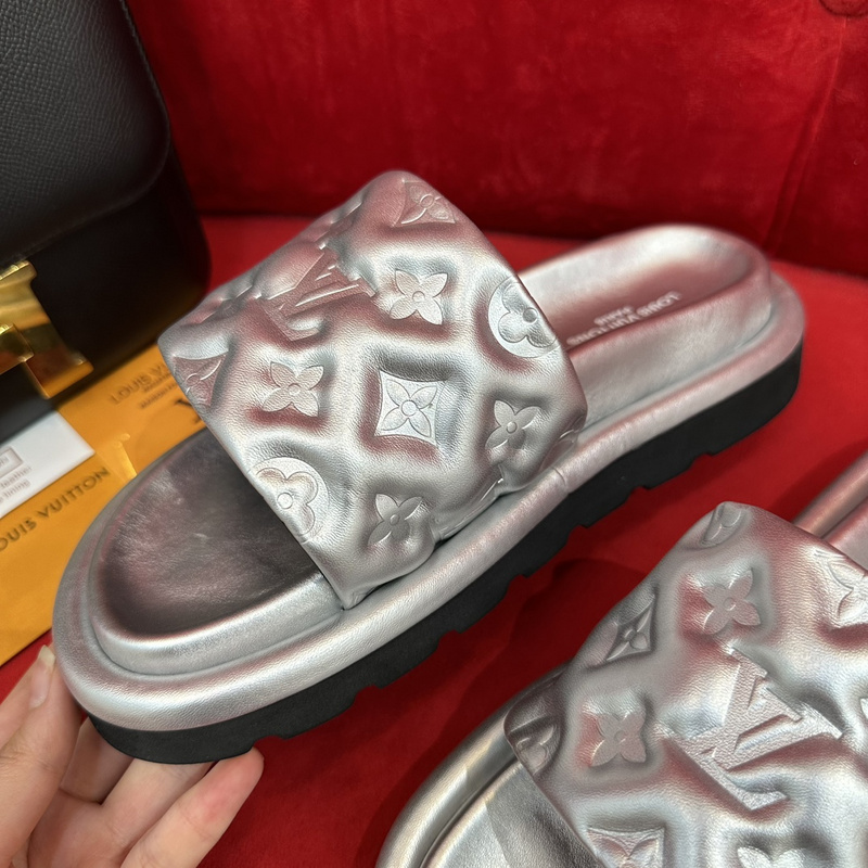 LV POOL PILLOW COMFORT MULE