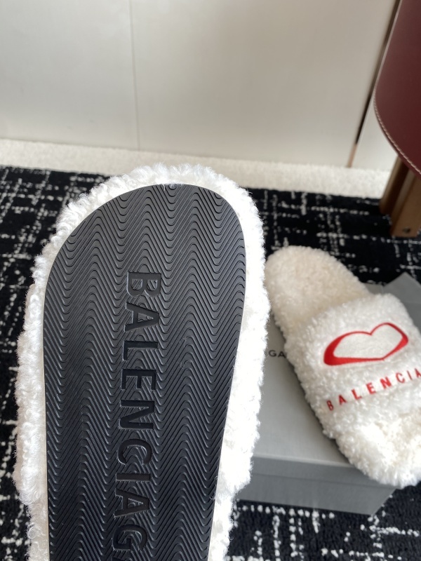 Balenciaga Furry Slide