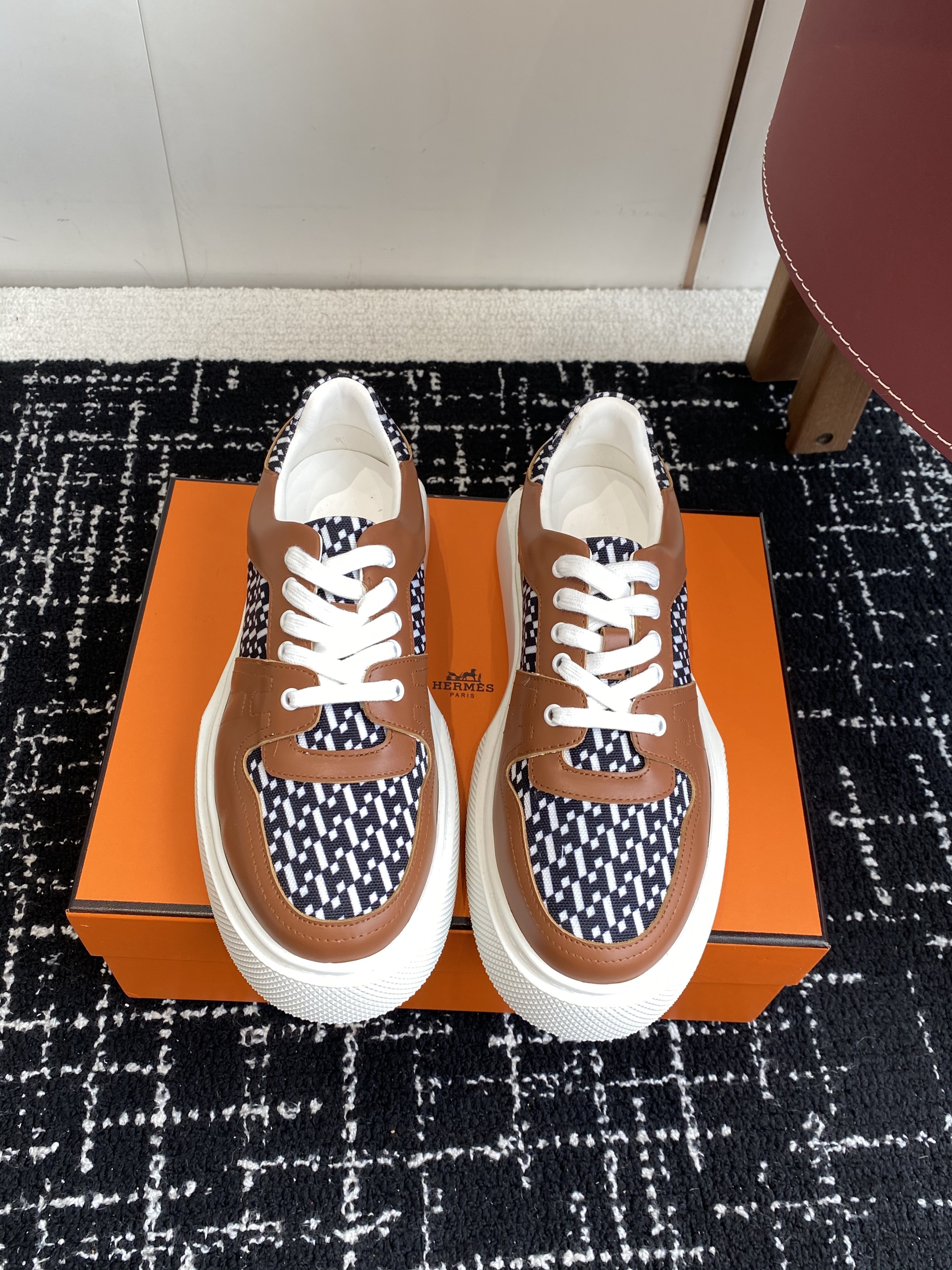 Hermes Unisex Sneakers
