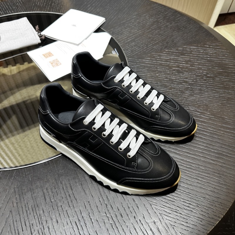 Hermes Trail Sneaker