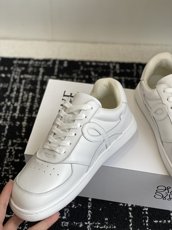 Loewe Sneakers