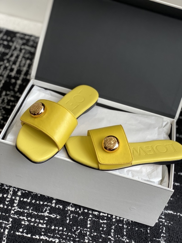 Loewe Pebble Slide in Soft Calfskin Yellow